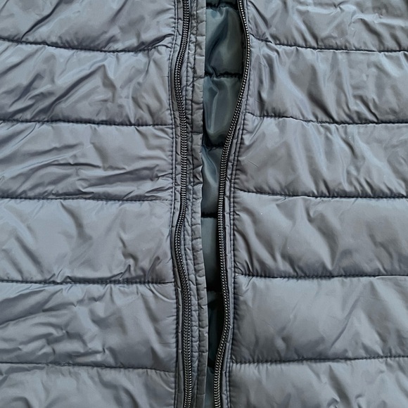 Amazon Essentials Navy Blue Kids Light Puffer Jacket w/Hood, Size Youth XL (12) - Picture 10 of 10